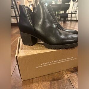 Dr. Scholl's Black Ankle Boots